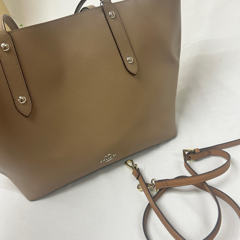 Coach Pebbled Leather Wallet in Beige